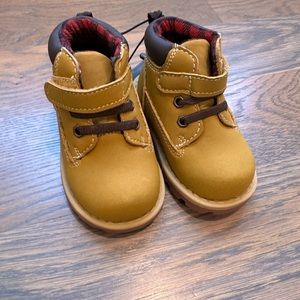 Toddler size 6 lumberjack boots